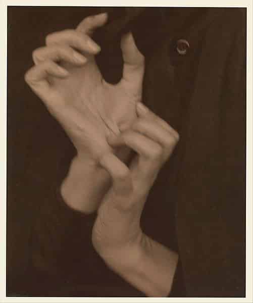 Georgia-O'Keeffe,-Hands,-1918